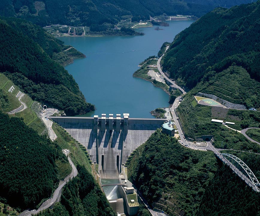 Robots build a dam in Japan